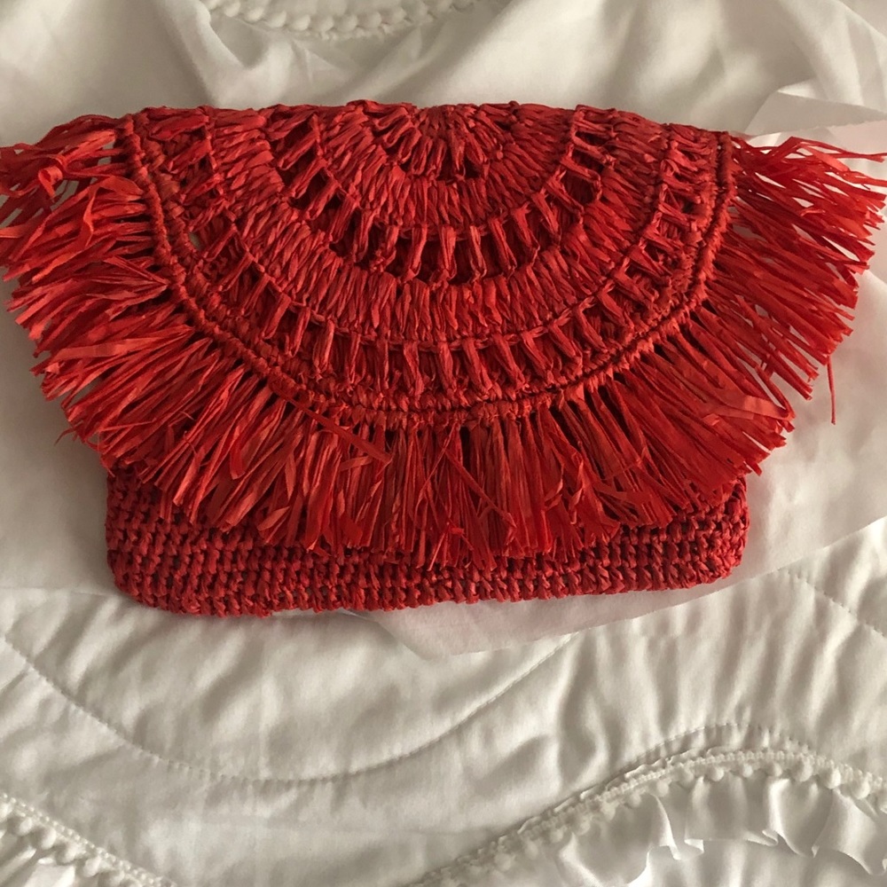 Mar Y Sol straw clutch
